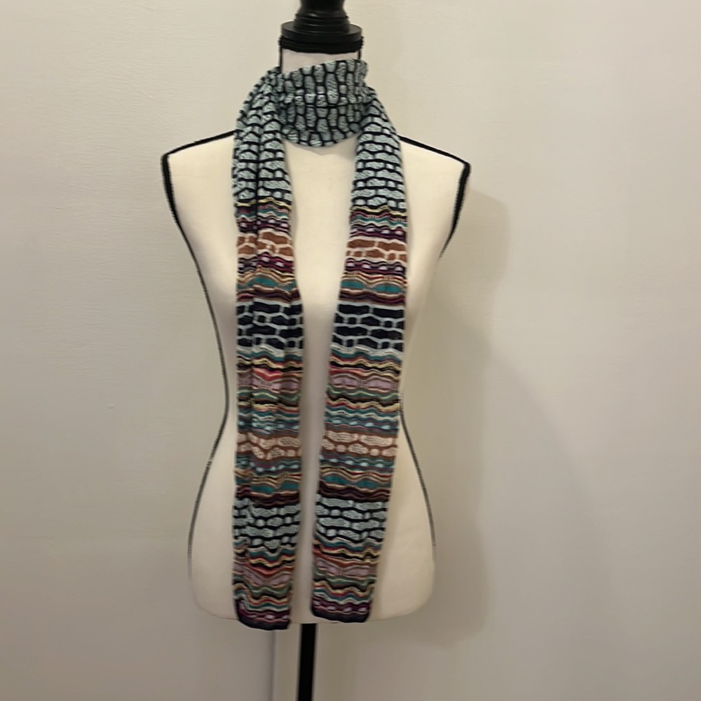 Scarf - Picture 4 of 4
